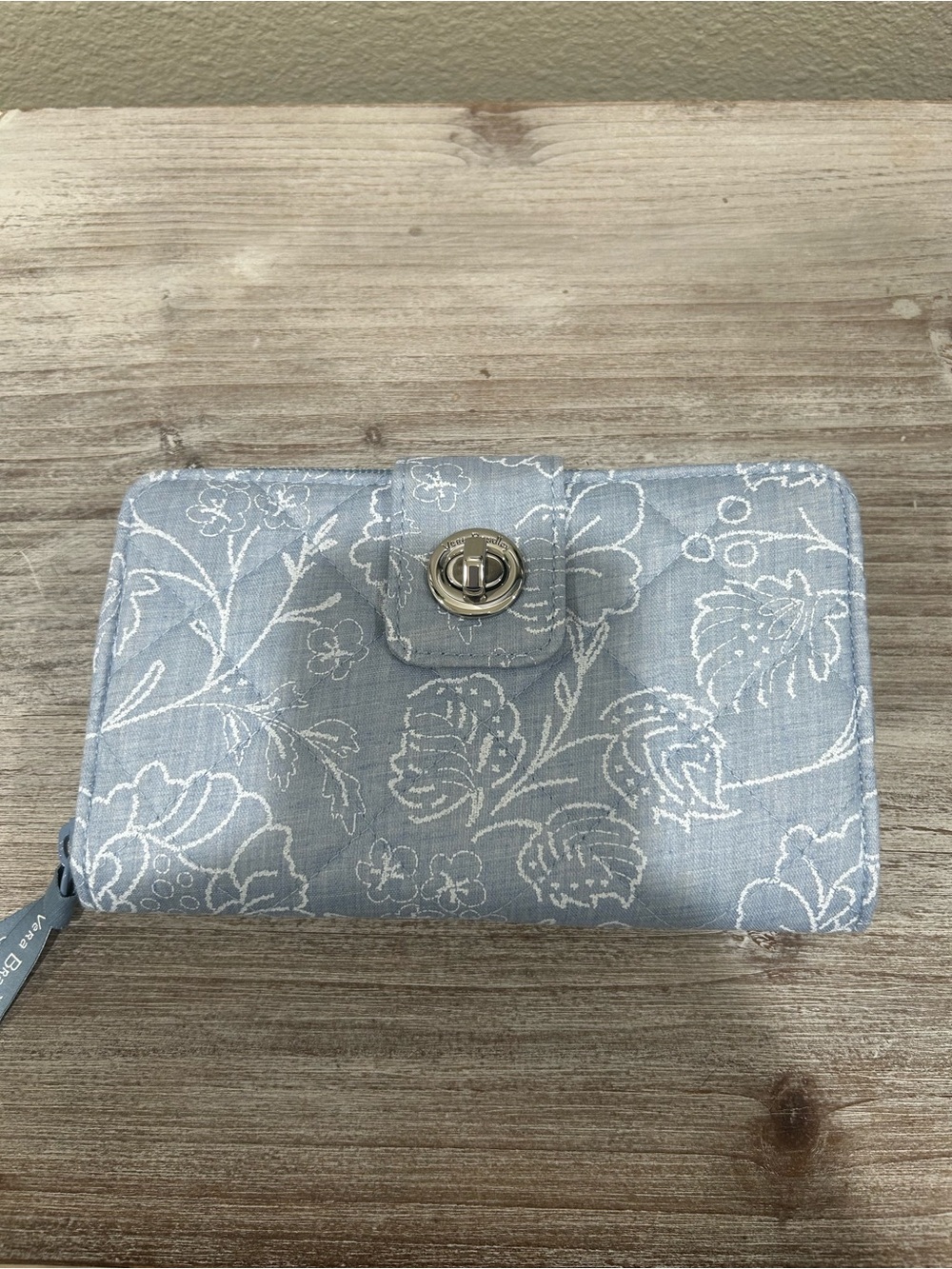 Vera Bradley Turnlock Wallet Sweet Garden Lace
